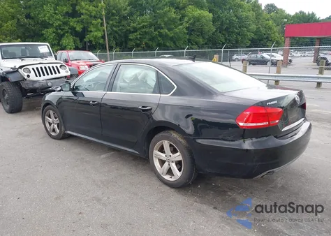 2013 Volkswagen Passat 2.5L Se from USA, damaged, VIN 1VWBH7A38DC088638